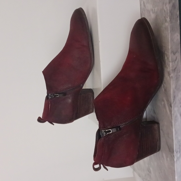 Franco Sarto Burgundy Wine Greco Ankle Booties, Size 9.5 - Picture 1 of 10